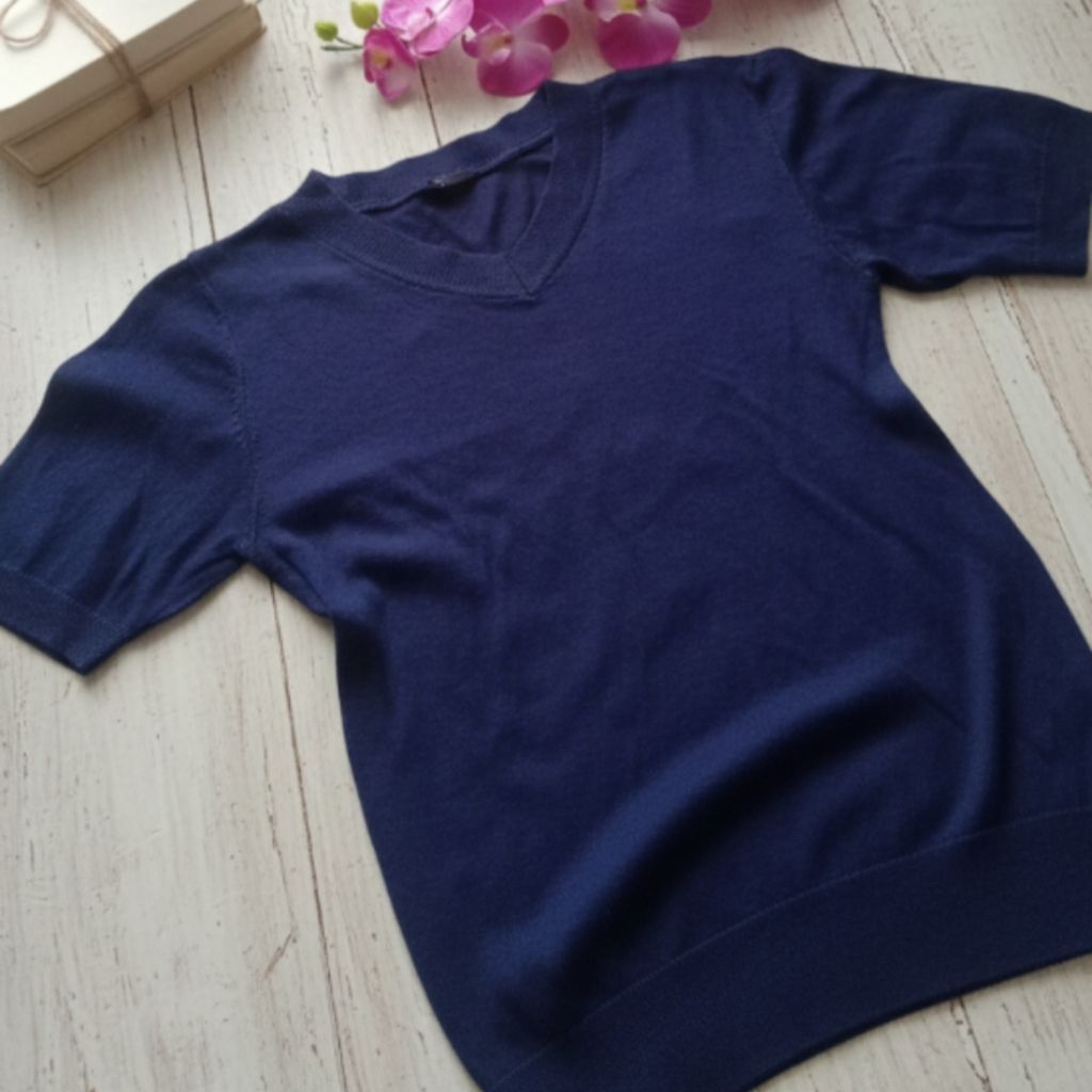 Baju model rajut tebal lengan pendek