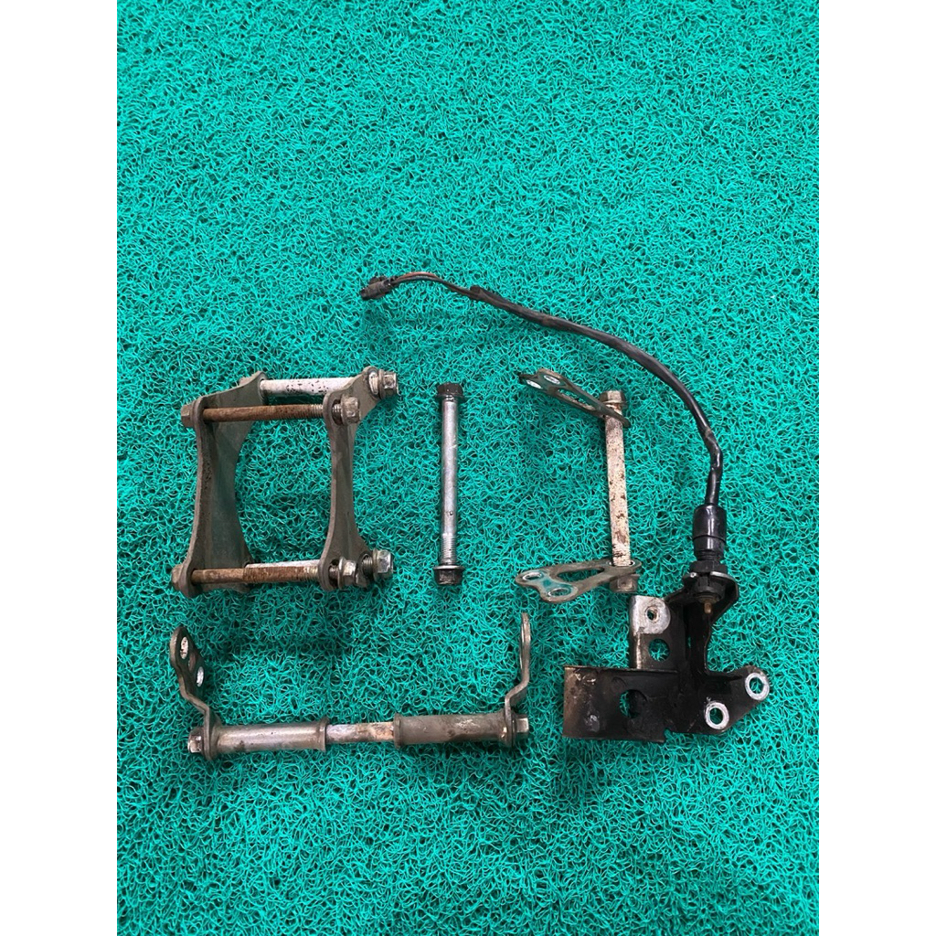 Bracket mesin klx150 Original copotan motor -Bracket copotan klx150 kawasaki