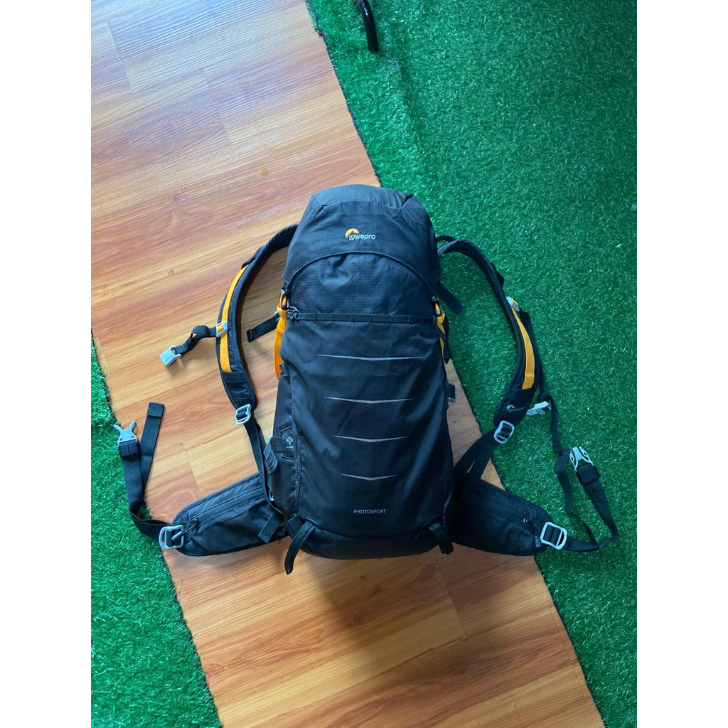 Lowepro hiking camera backpack