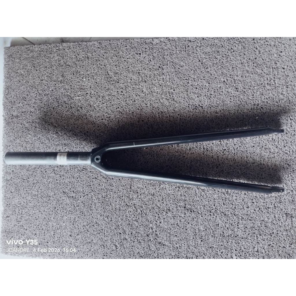 fork carbon untuk roadbike