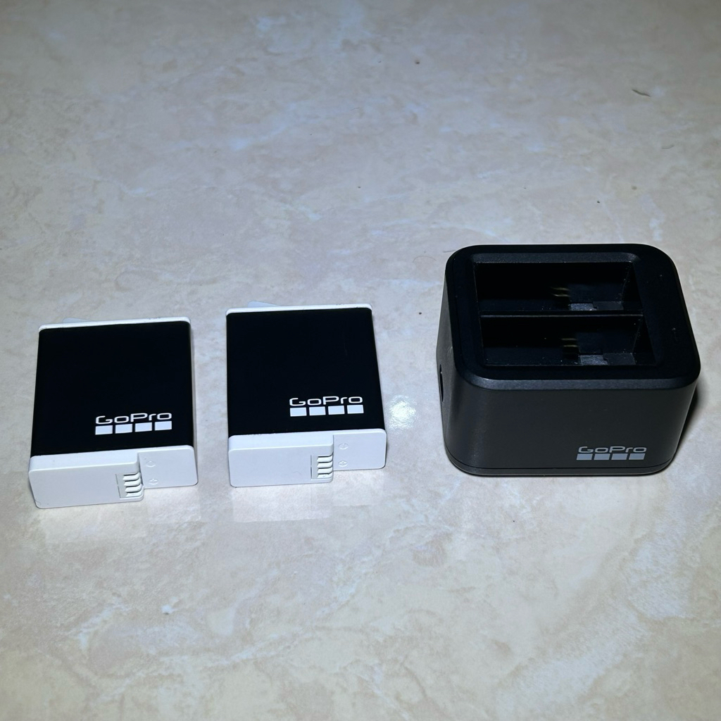 Charger + Battery gopro hero 9/10/11/12 original, second charger + baterai gopro hero9/10/11/12 beka