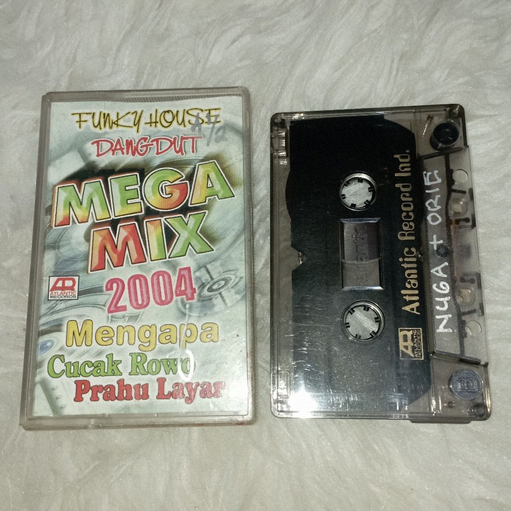 Kaset Pita Funky House Dangdut