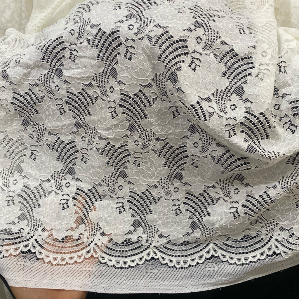 kain kebaya brokat premium  / brukat putih bw