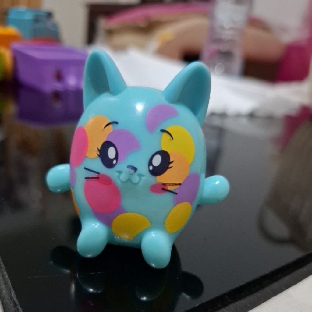 Preloved Moose Pops Surprise Figurines