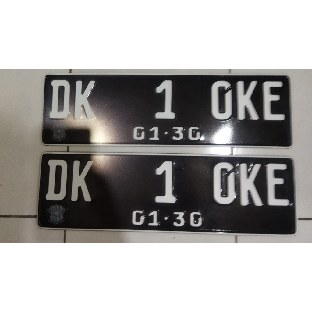 PLAT NOMOR MOBIL REFLEKTIF HITAM