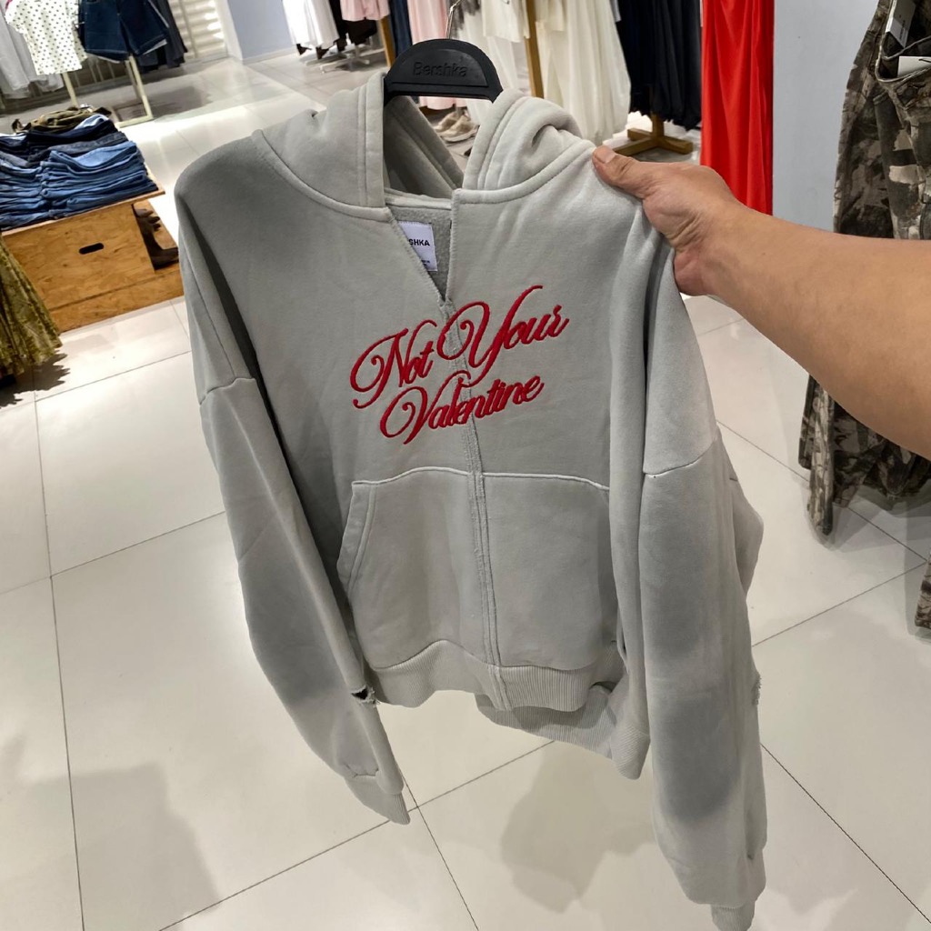 JASTIP. Hoodie Bershka (MAN)