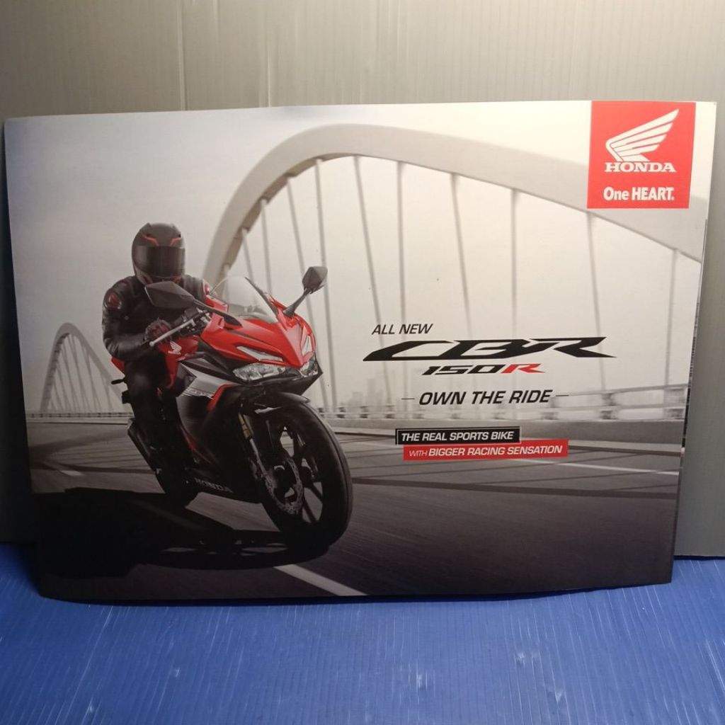 poster brosur leaflet katalog Honda CBR 150R