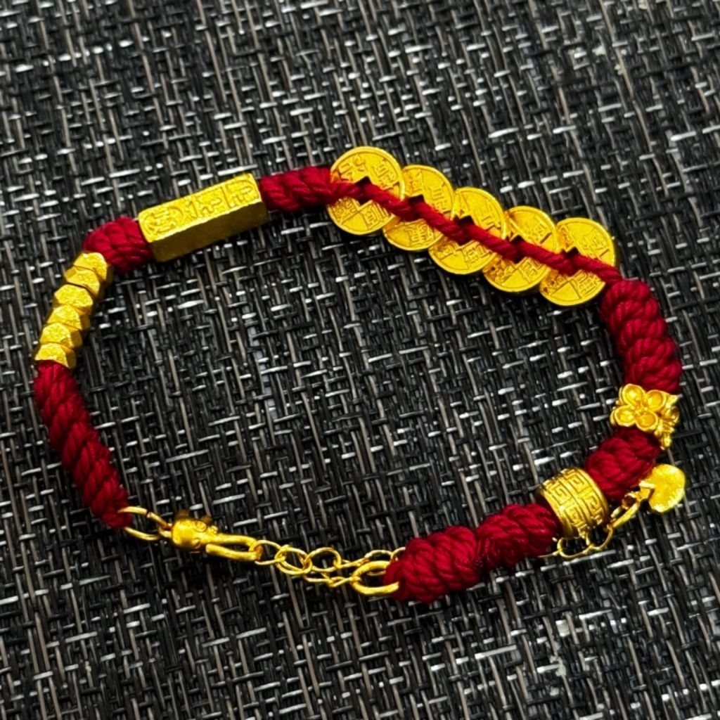 Gelang serut rope merah gold | Aksesoris fashion wanita | Gelang tali merah klasik modern dan elegan