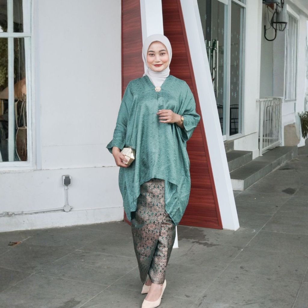 KINNAS BATIK ARUMI Tunik Set Kebaya Modern Viscose dan Kain Tenun