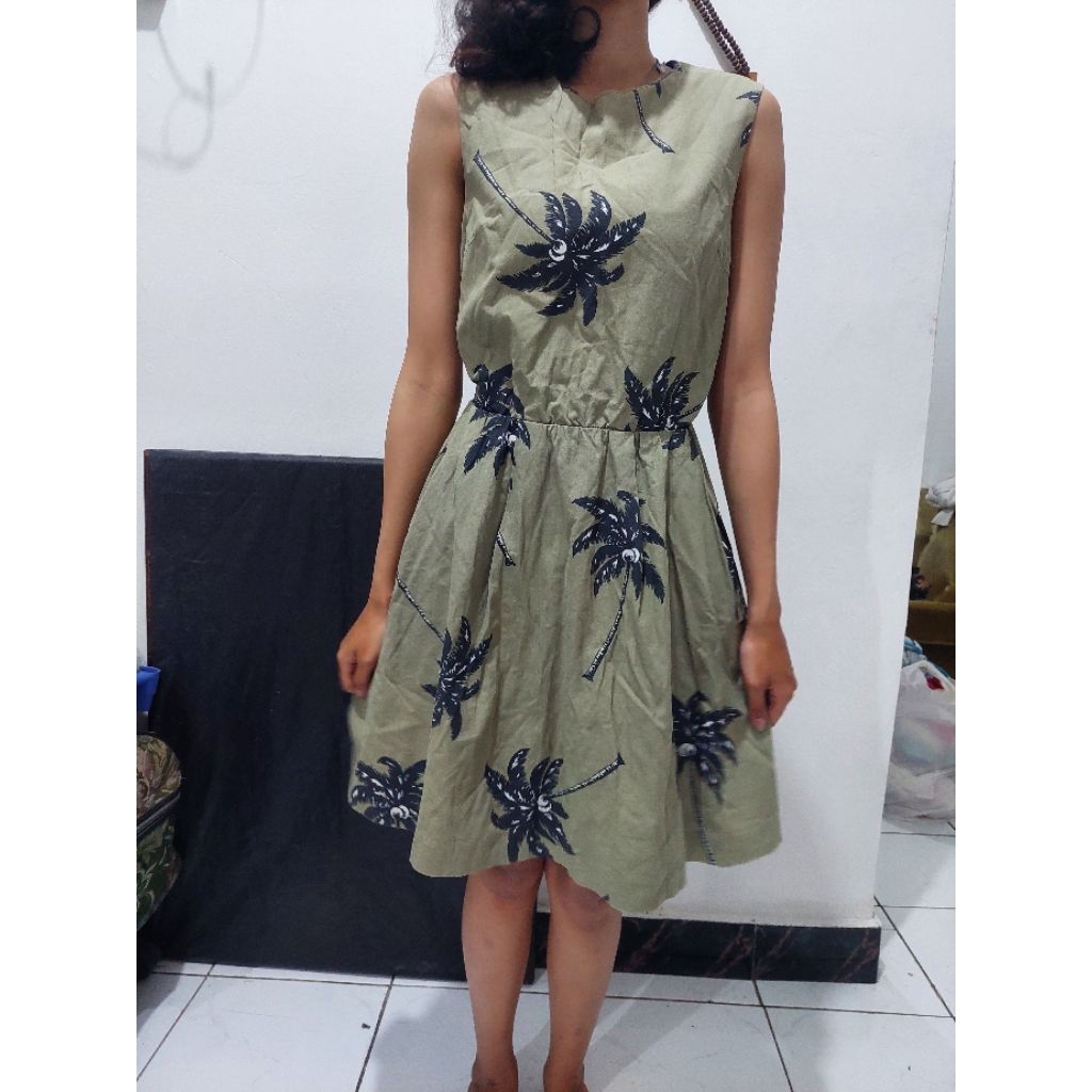 Preloved Dazzlin - midi dress