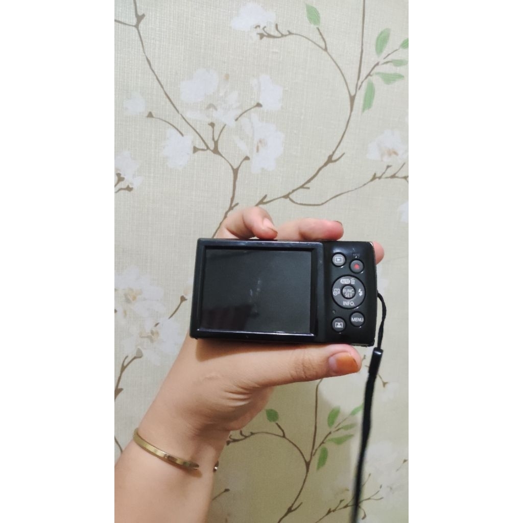 CANON IXUS 185
