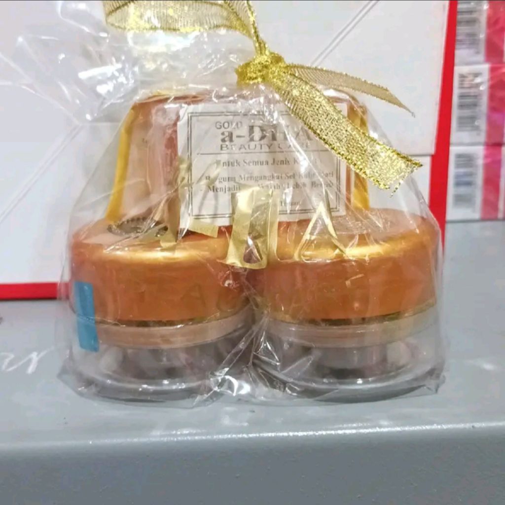 Paket Cream A-DHA Gold MDS - Pemutih Wajah Alami, Membantu Menyamarkan Noda Hitam, Mencegah Jerawat