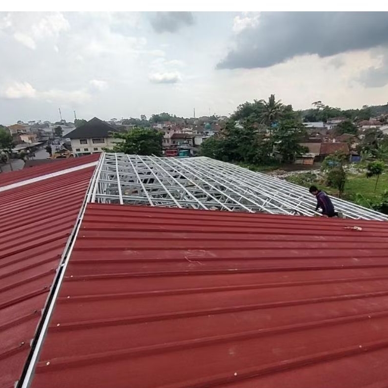 Renovasi atap Baja ringan | Atap Genteng Metal pasir terpasang permeter persegi