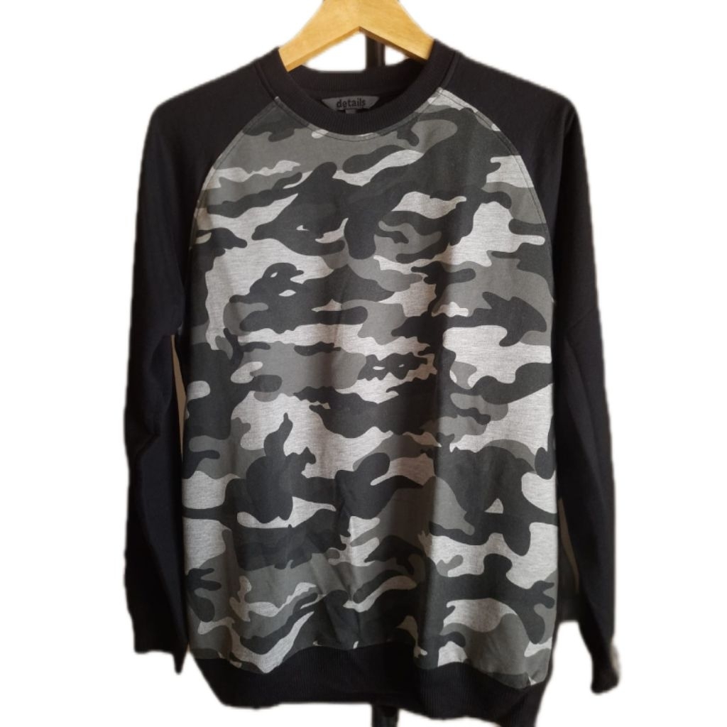 Kaos doreng pria atau wanita lengan panjang merk details