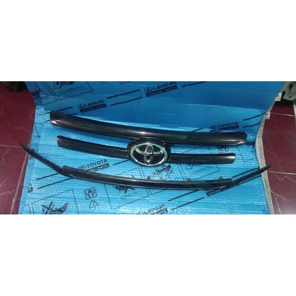 grill grille Toyota rush original