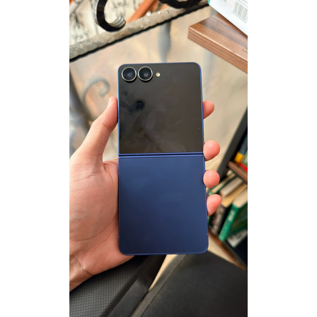 Samsung Galaxy Flip 7 (Second Hand) 2025