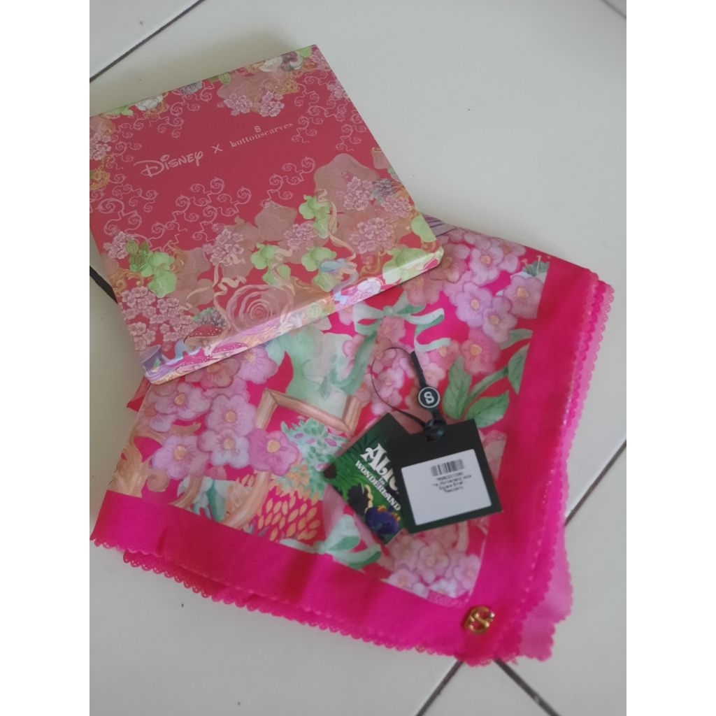 Buttonscarves Wonderland Raspberry Small