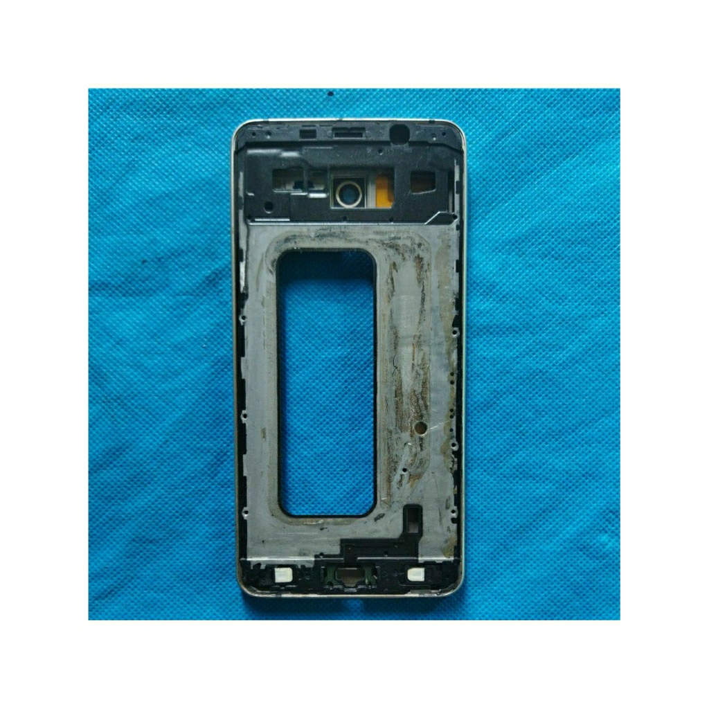 FRAME TATAKAN LCD+BAZZEL TULANG TENGAH SAMSUNG GALAXY A7 2016 KONDISI FISIK MASI BISA DI PAKE MINUS 