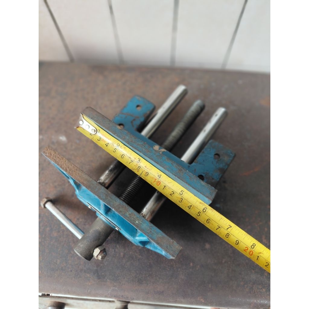 ragum kayu 6 inch kondisi baik fungsi lawas