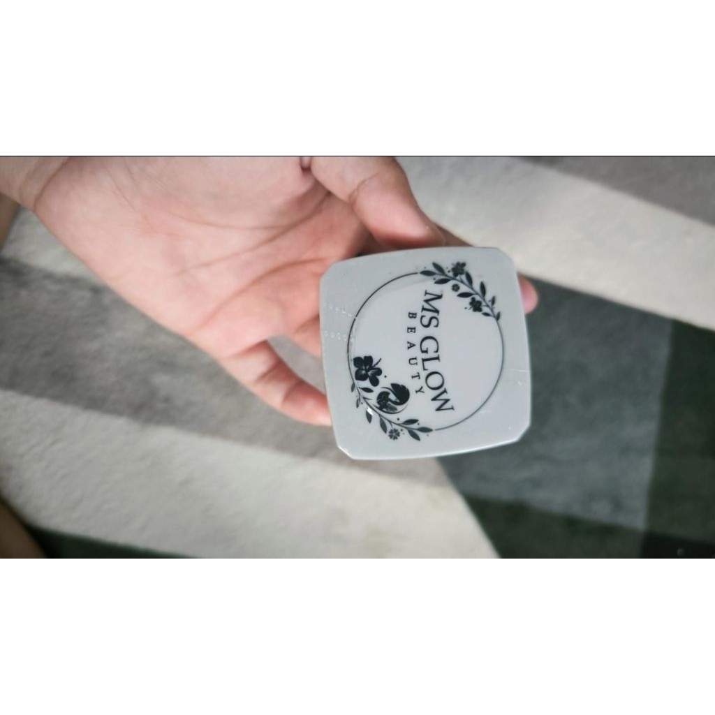 Preloved MS GLOW WHITENING DAY CREAM SPF 30PA+++ 10gr