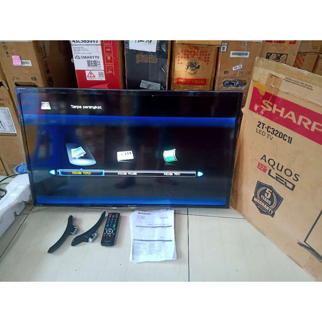 TV LED Sharp 32 inci HD Digital TV Kondisi bekas pemakaian masih segel siap pakai 4796F