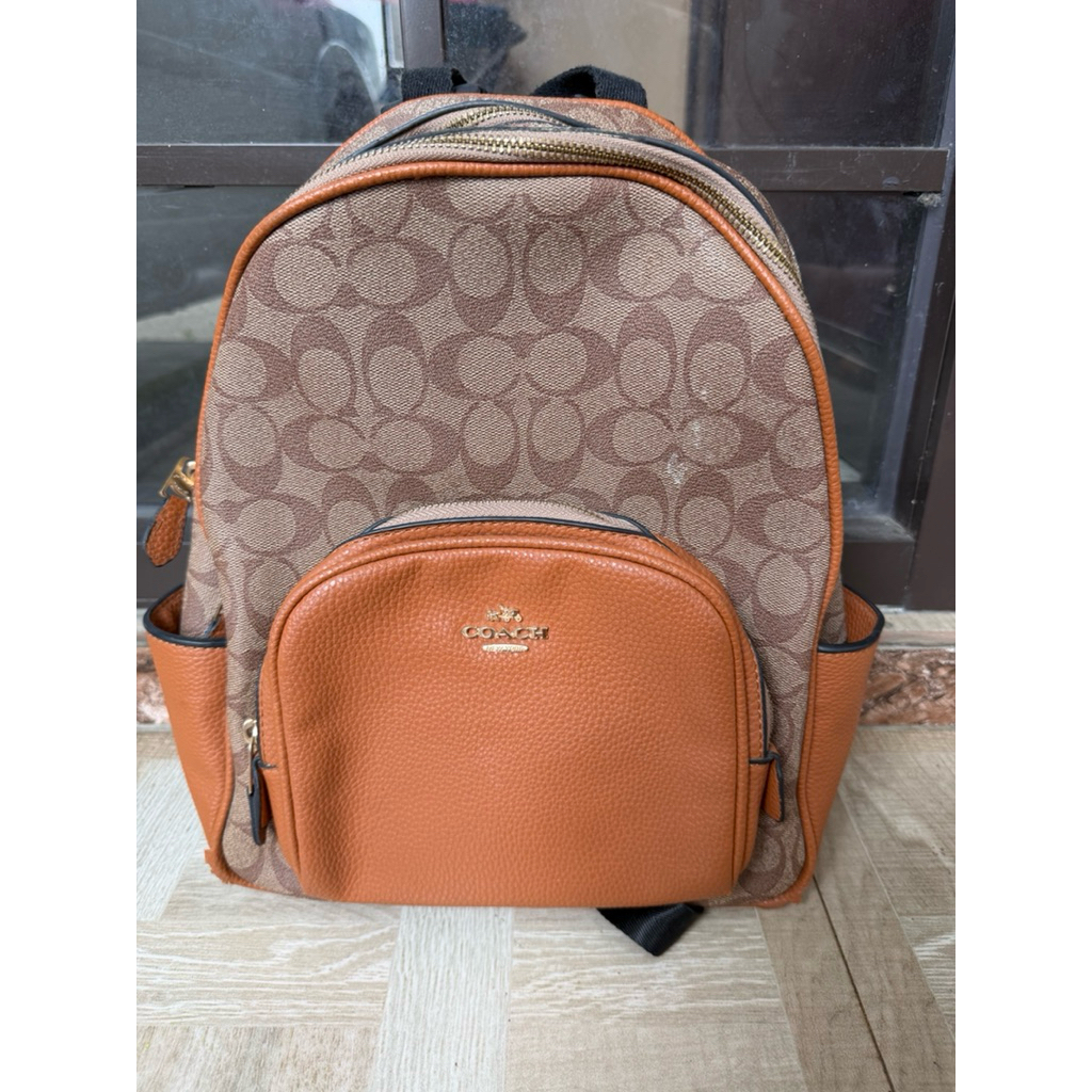Backpack coach