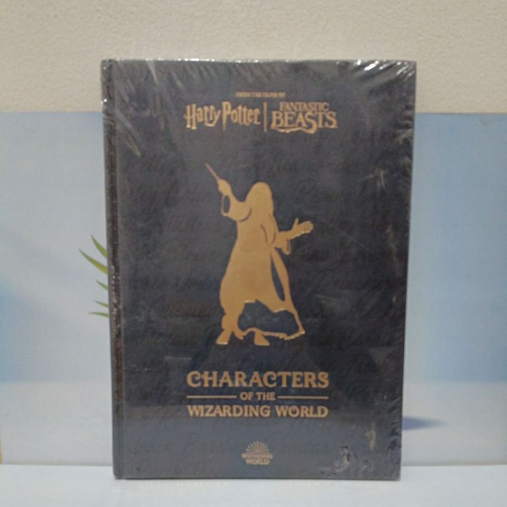 Novel Fantasi Harry Potter From The Films Characters Of The Wizarding World Bahasa Inggris Original 