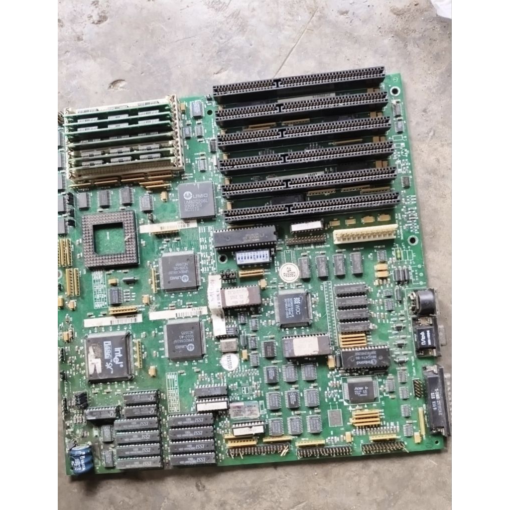 mobo PC  jadul bahan leburan