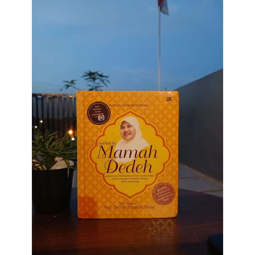 BUKU CURHAT KE MAMAH DEDEH
