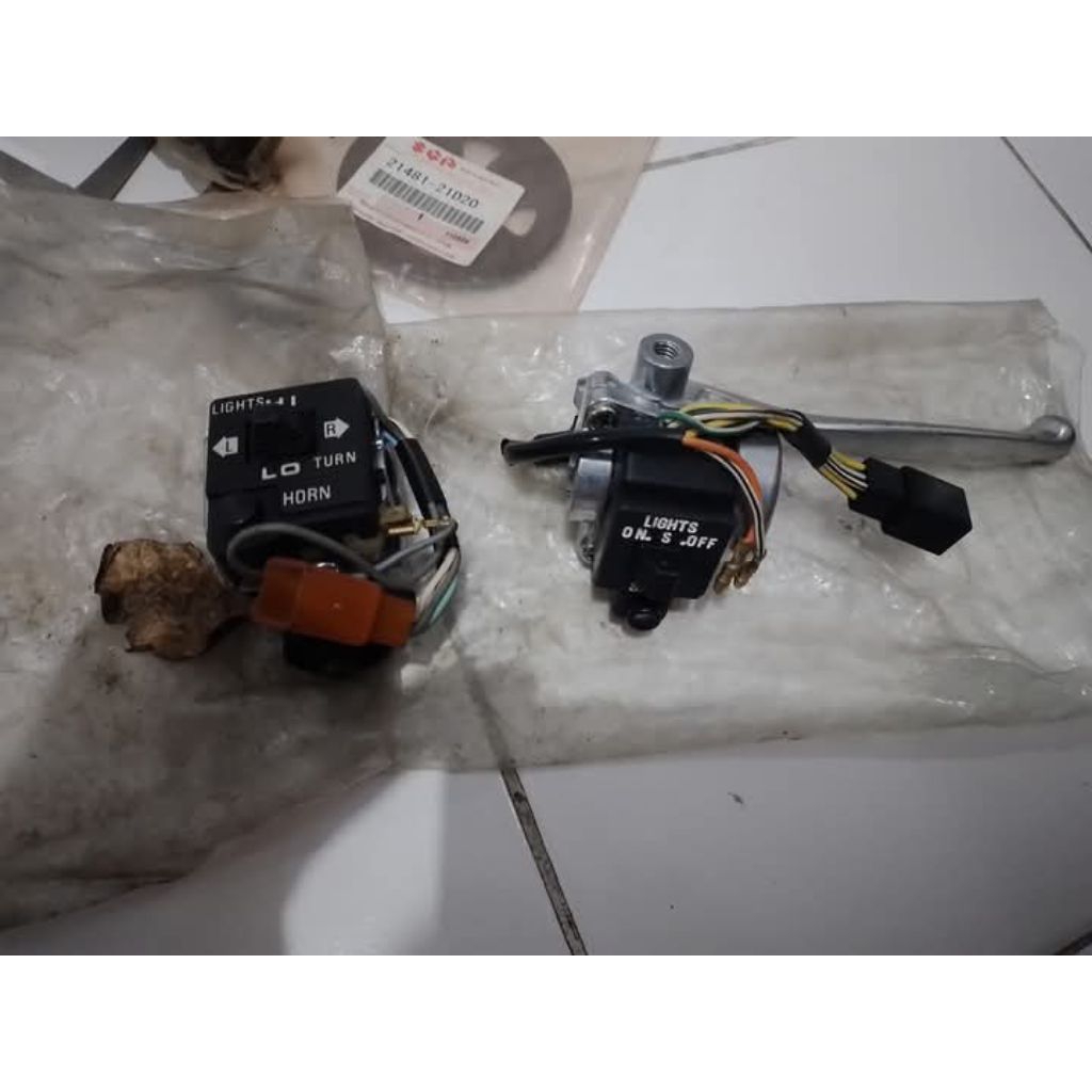 holder kanan kiri suzuki rc 80 original