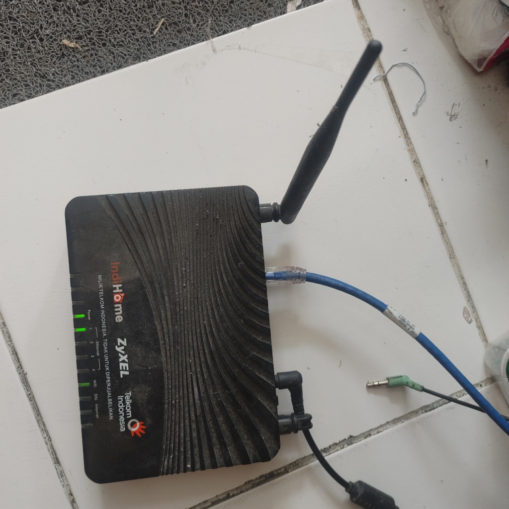 Router ZyXEL P-660HN-T1 V2