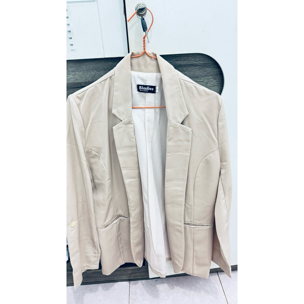 blazer cream