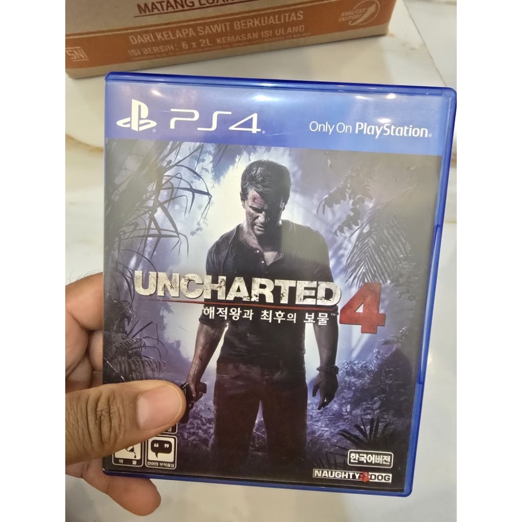 UNCARTED 4 KASET PS4 BEKAS