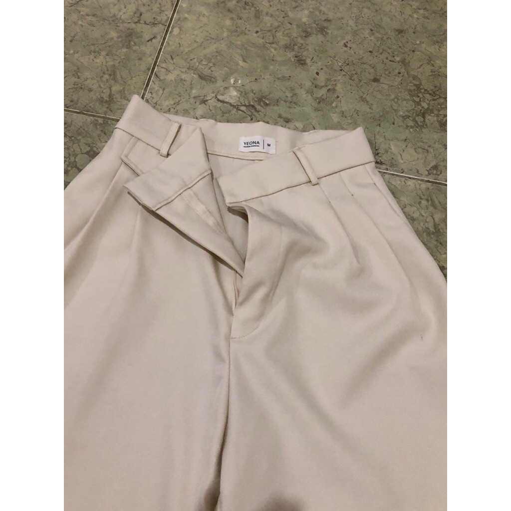 Yeona Oro Pants (size M) NEW