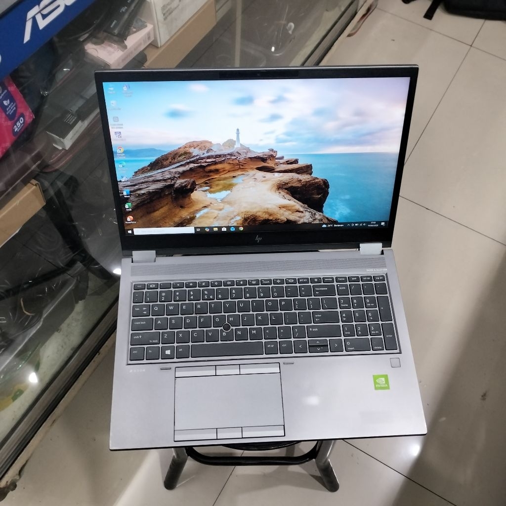 HP ZBOOK FURY 15 G7 I7-10850H RAM 8GB/SSD 512GB NVIDIA QUADRO T2000 4GB