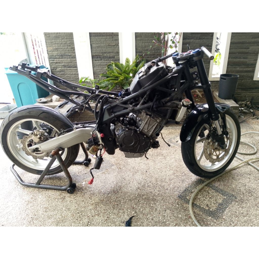 Mesin Set Rangka CBR 250RR - Engine Set CBR 250RR K64 - Mesin CBR 250RR Original