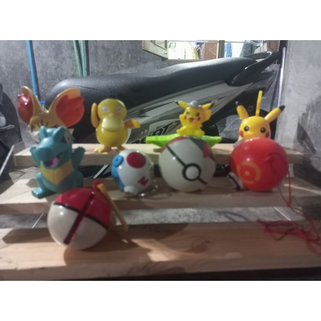 mainan anak McD pokemon