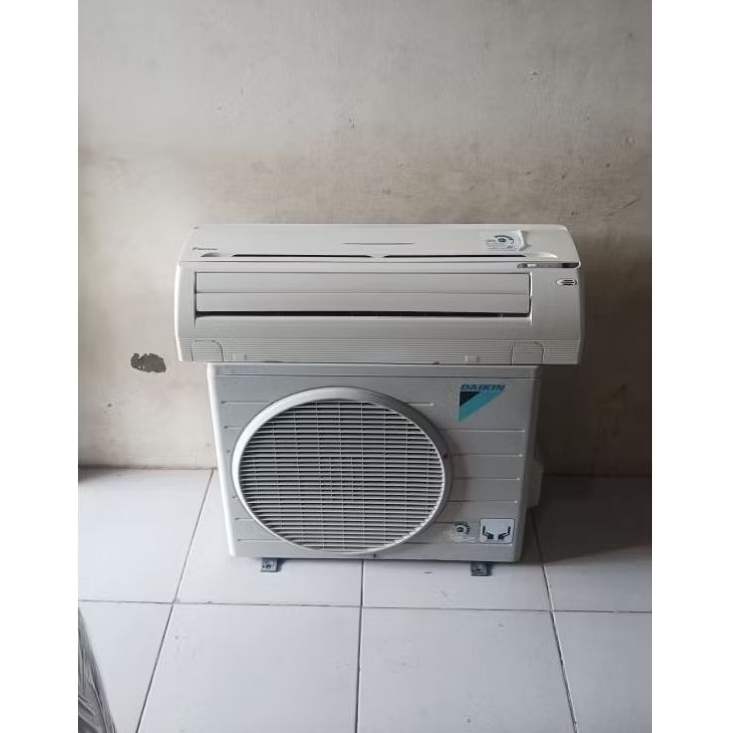 ac daikin 1.5pk standard thailand second plus pasang
