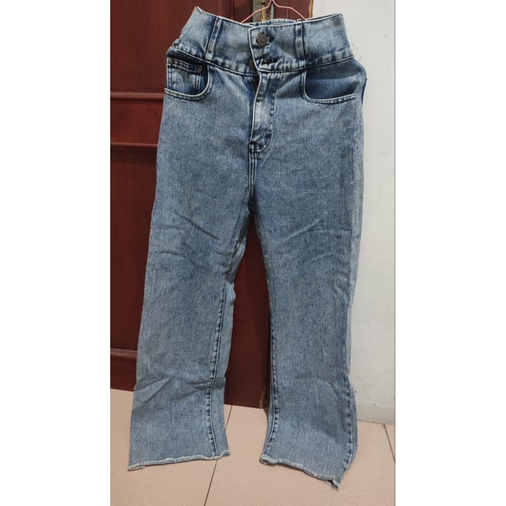 preloved celana jeans highwaist diora