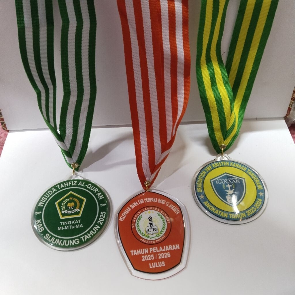 medali akrilik custom 2 sisi gambar#medali wisuda 2 sisi gambar