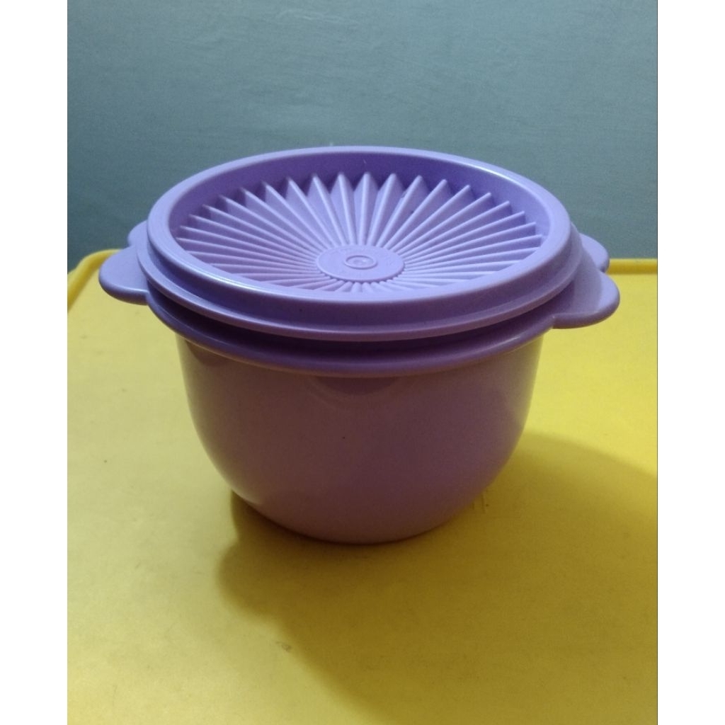 Mangkok Plastik dengan Tutup Star Bowl Tupperware (1 pcs)