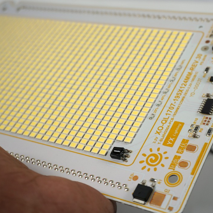 Led PCB Papan SMD 2835 Input 3.7v - 4.2v 18650 DIY Led Solar Panel