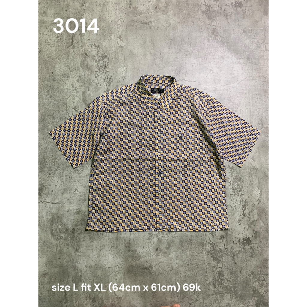 boxy shirt (3014), size L fit XL (64cm x 61cm)