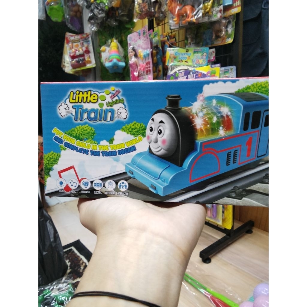 833-5 Mainan Anak Little Train Thomas Bump & Go – Kereta Api Musik & Lampu 3D LED