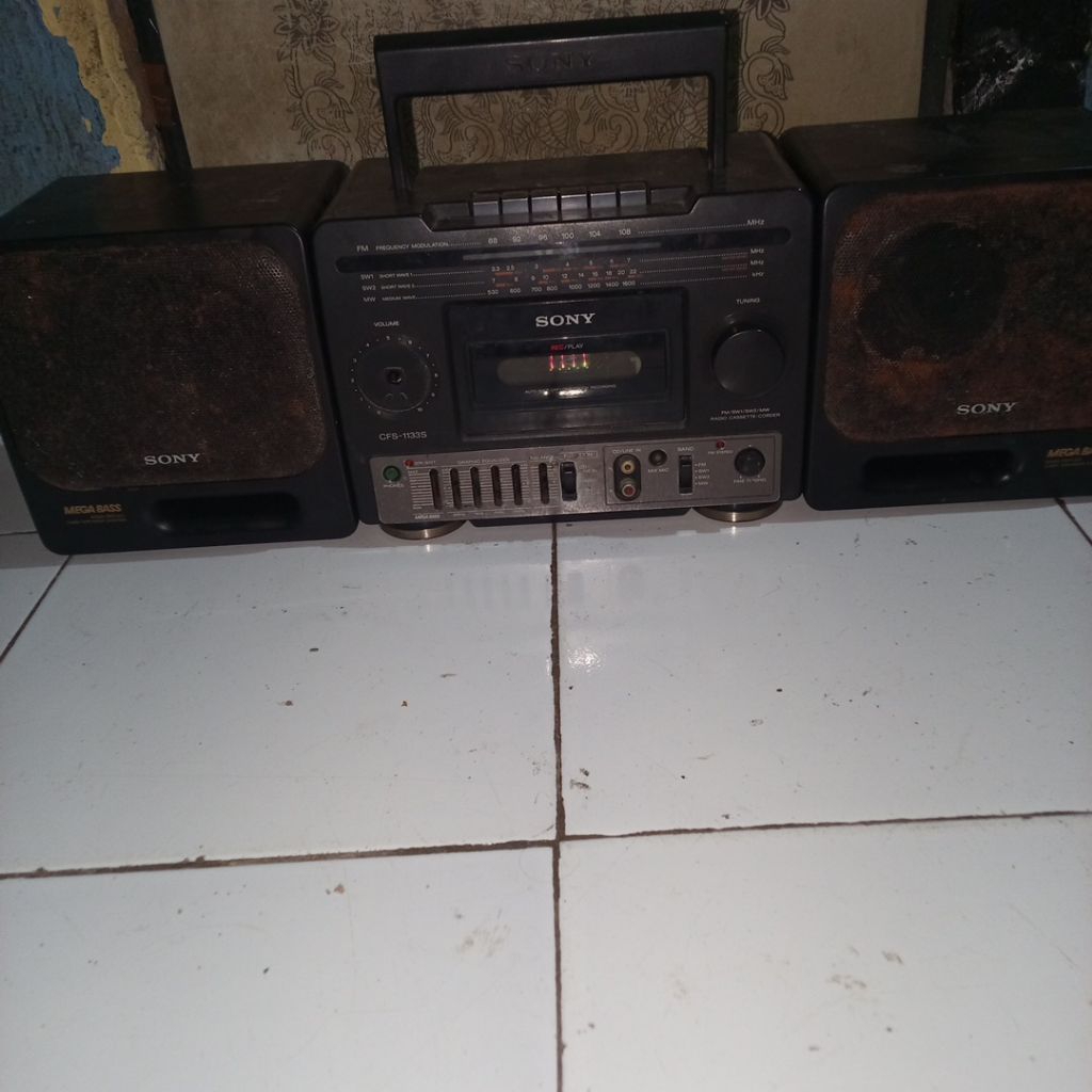 radio  Sony rusak