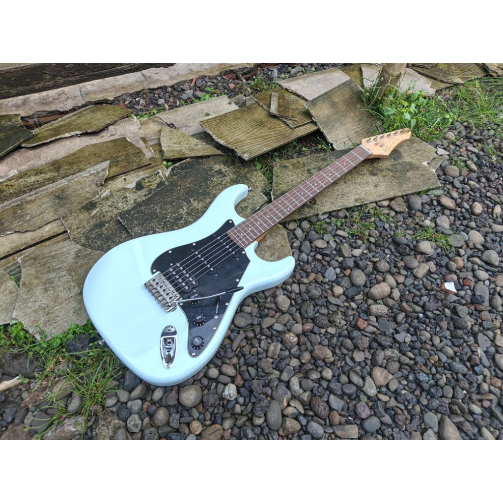 Gitar VGS Roadcruiser VST 110 Stratocaster