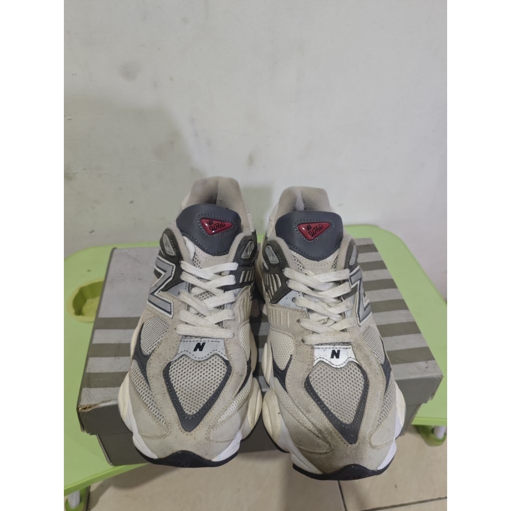 sepatu enbeee 9060 second