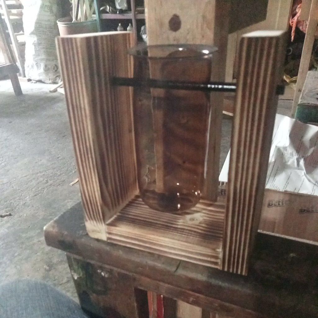 vas kaca tabung gantung motif coklat single