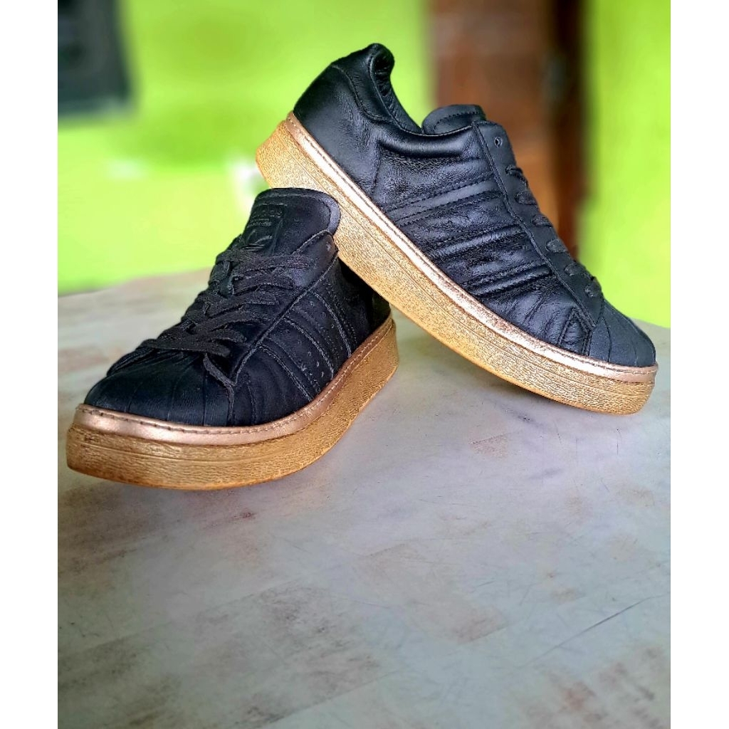 SEPATU ADIDAS SUPER STARS 80'S BLACK GOLD SNEAKERS (CHINA)
