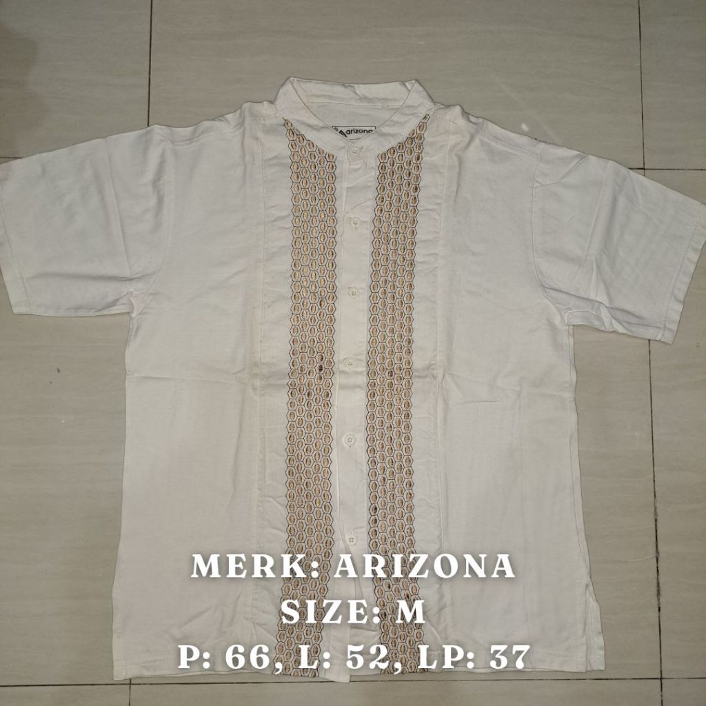 Preloved (Second-bekas) Baju Koko Muslim Pria Lengan Pendek Warna Putih Size M Merk Arizona